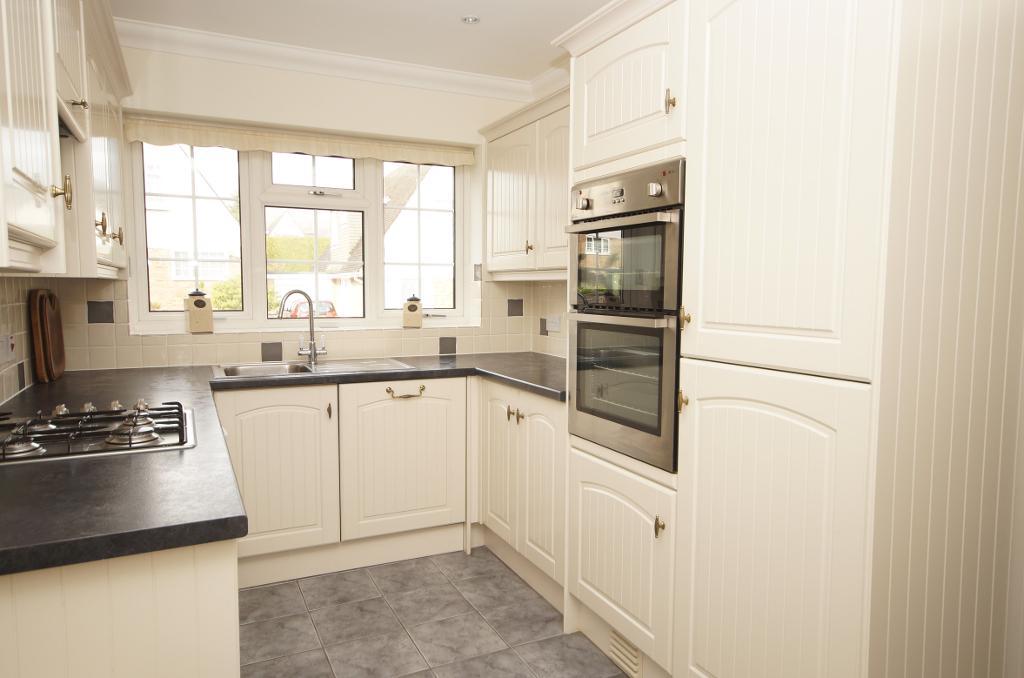 3 Bedroom Detached For Sale in Penlands Vale, Steyning, West Sussex