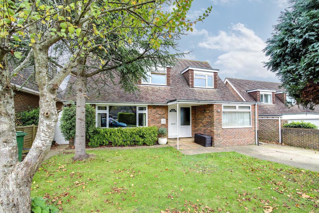 4 Bedroom Detached For Sale in Portway, Steyning, West Sussex, BN44 3QF