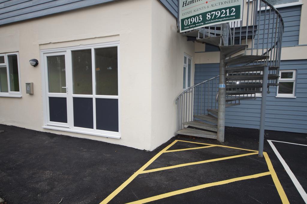 3 Bedroom Flat To Let in Total House, Tanyard Lane, Steyning, West