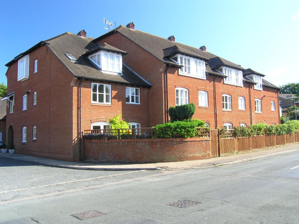Primrose Court, Goring Road, Steyning, West Sussex, BN44 3FY