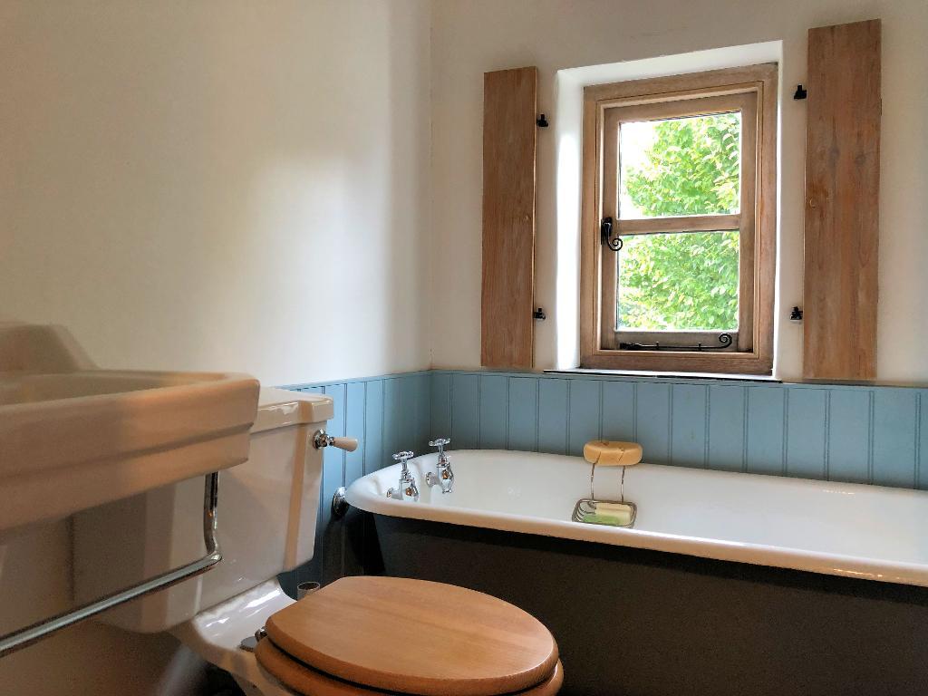 2 Bedroom Terraced For Sale in Charlton Street, Steyning, West Sussex