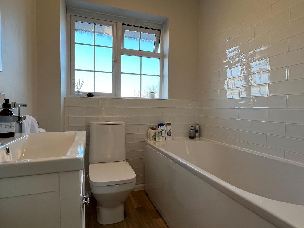 2 Bedroom SemiDetached For Sale in Newham Close, Steyning, West Sussex