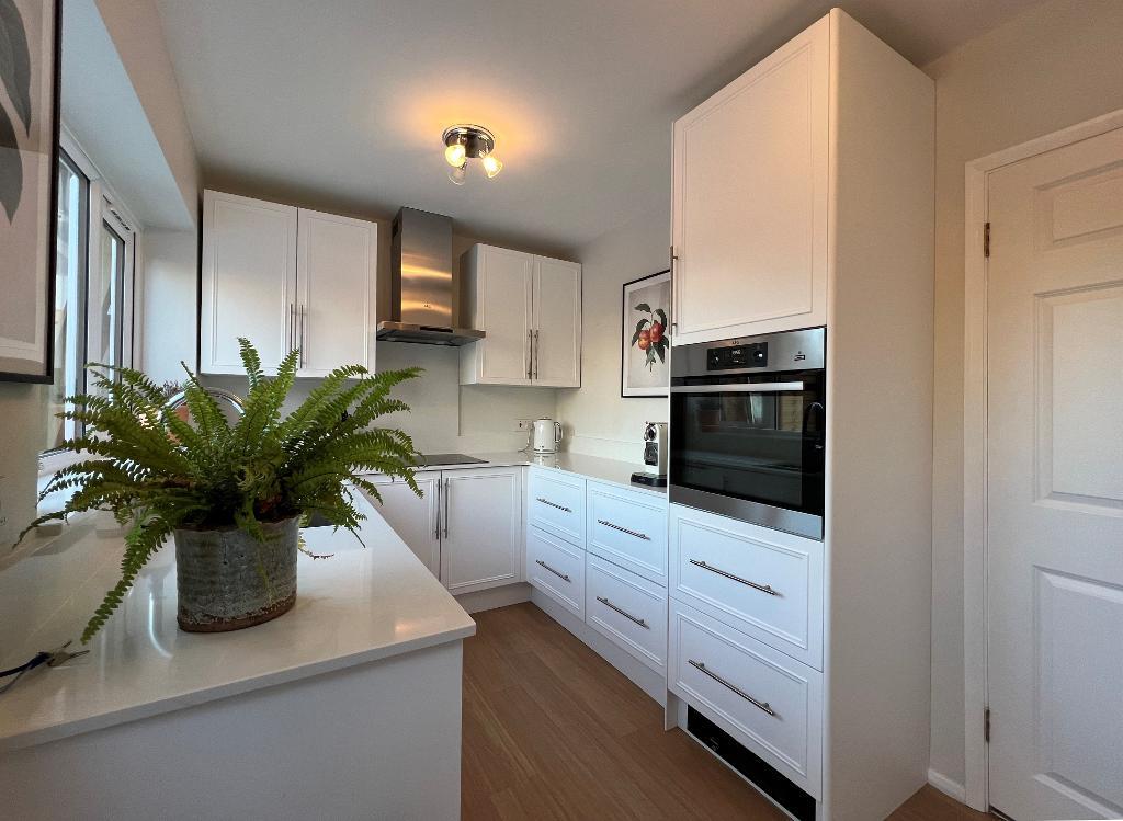 2 Bedroom SemiDetached For Sale in Newham Close, Steyning, West Sussex