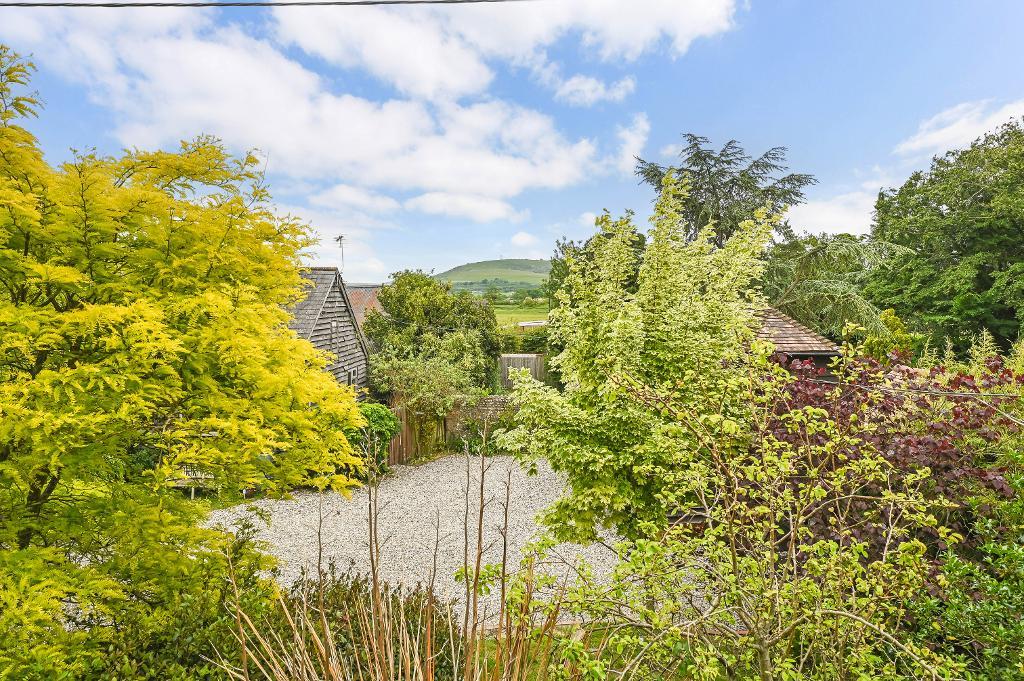 4 Bedroom Detached For Sale in King's Barn Lane, Steyning, West Sussex