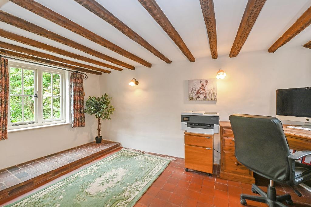 4 Bedroom Detached For Sale in King's Barn Lane, Steyning, West Sussex