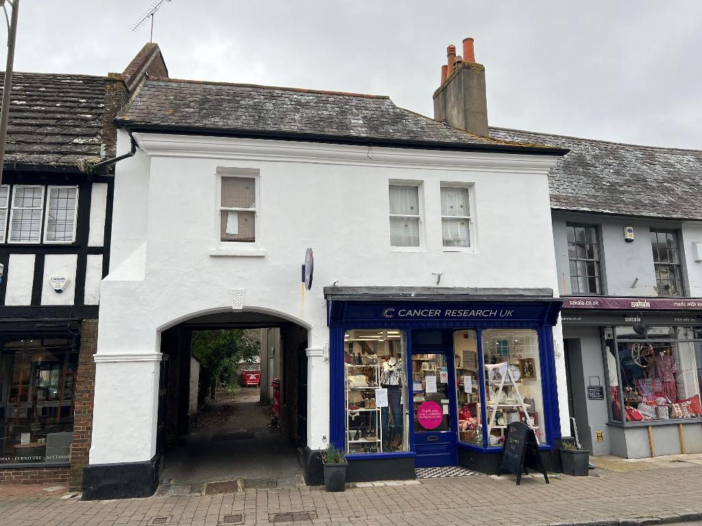 High Street, Steyning, West Sussex, BN44 3RD