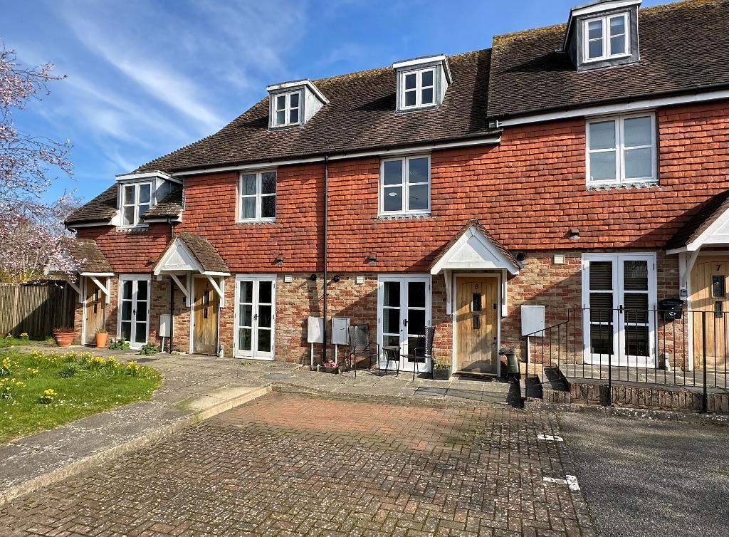 Borough Gate, High Street, Steyning, West Sussex, BN44 3SB