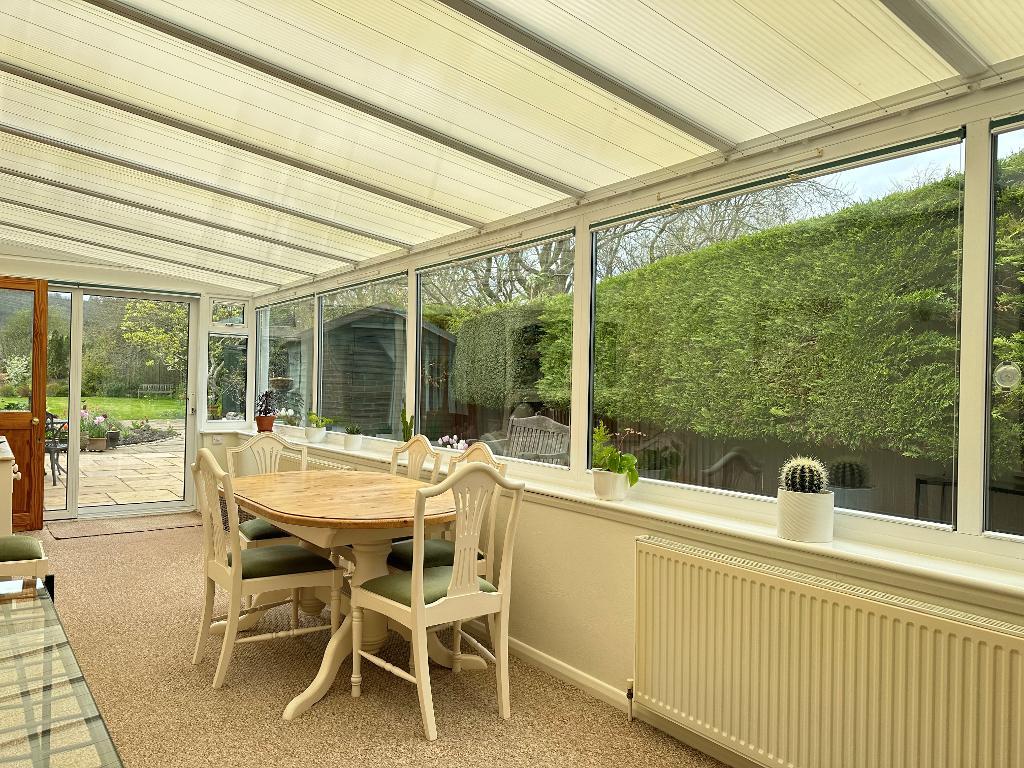 4 Bedroom Detached For Sale in Mill Road, Steyning, West Sussex, BN44