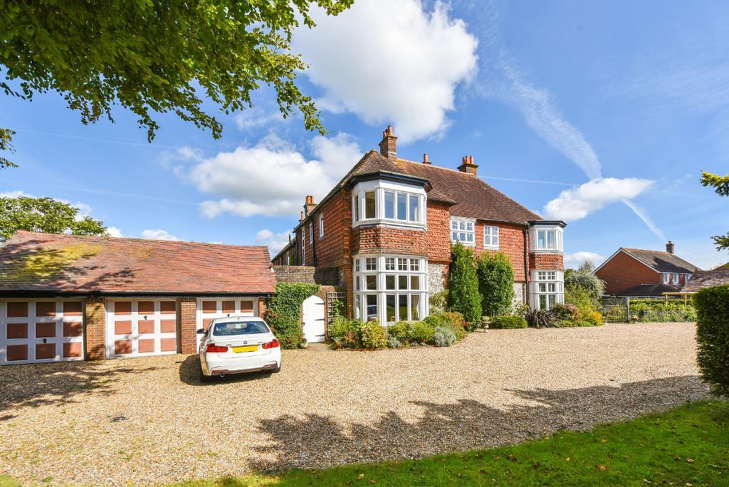 Castle Lane, Steyning, BN44 3GA