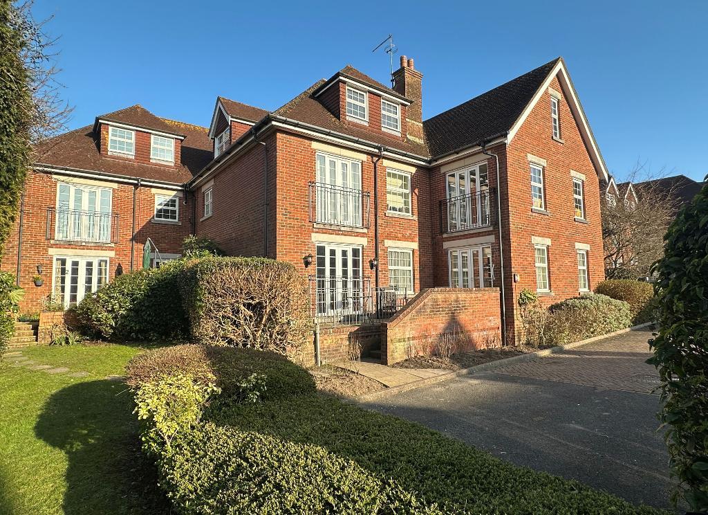 Goring Court, Bramber Road, Steyning, West Sussex, BN44 3QJ