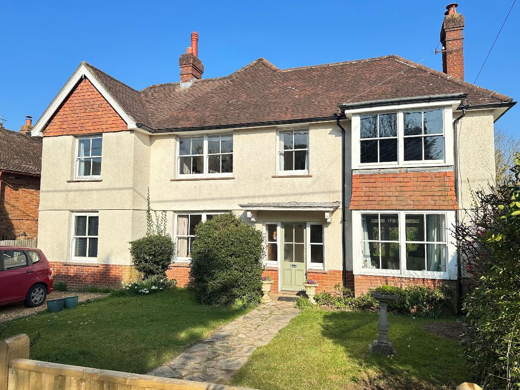 Goring Road, Steyning, West Sussex, BN44 3GF