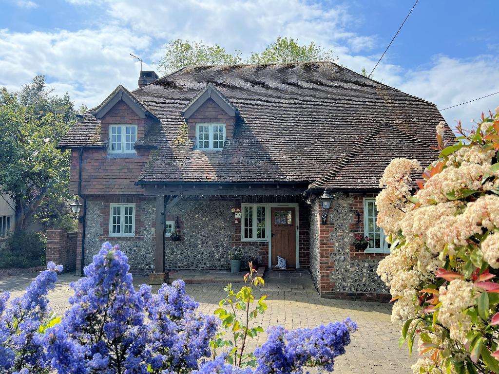 The Street, Bramber, West Sussex, BN44 3WE