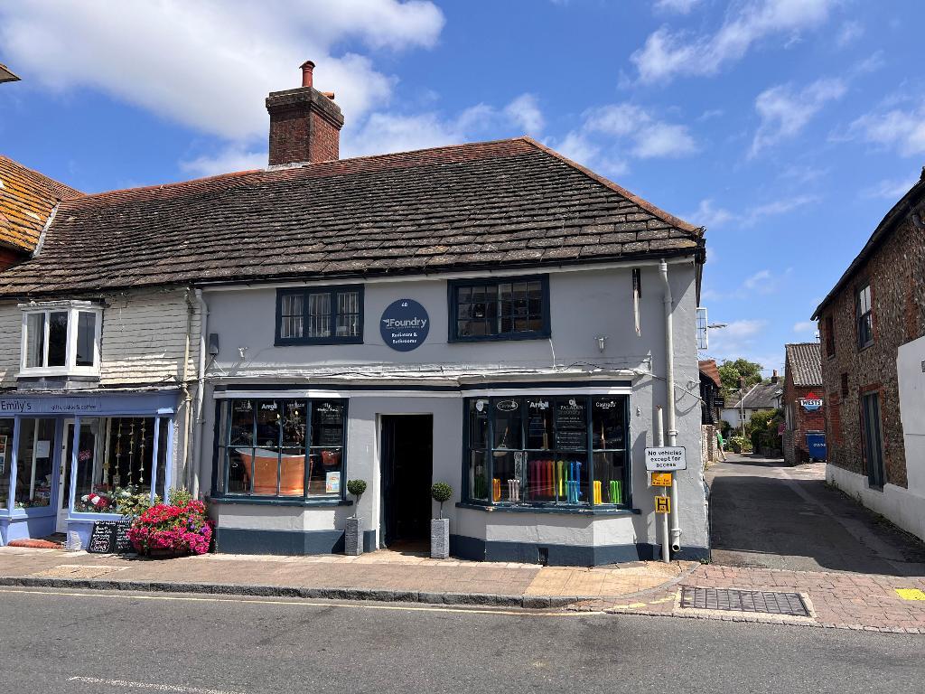 High Street, Steyning, West Sussex, BN44 3RD